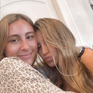 Meet your Posher, Mikayla